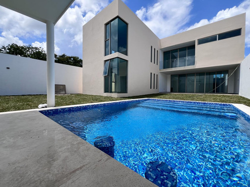 Casa En Venta En Dzityá, Mérida De 4 Recámaras.