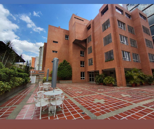 Se Alquila Moderno Apartamento En Santa Eduvigis