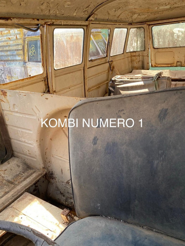 Kombi Corujinha Sucata