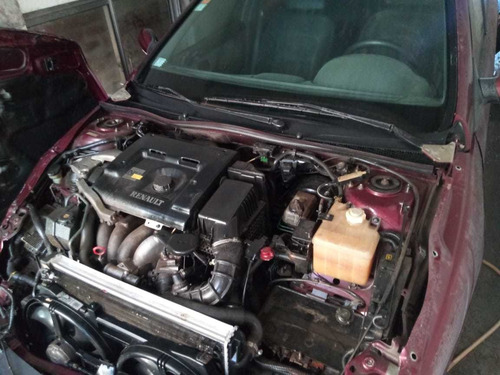 Renault Laguna 1997 2.0 Rxe 7 As Motor Andando