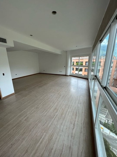 Imagen 7 de 28 de Venta Apartamento Ph 236 M2 4h/5b/4p Lomas De Las Mercedes