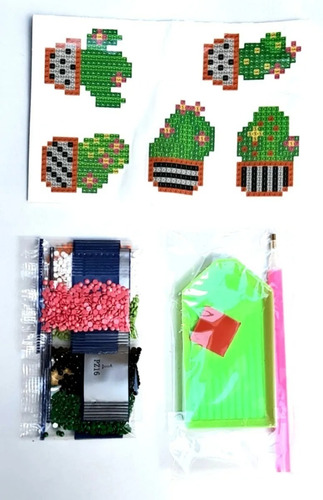 Imagen 2 de 3 de Juego Decora Tus Stickers Con Piedritas Cactus