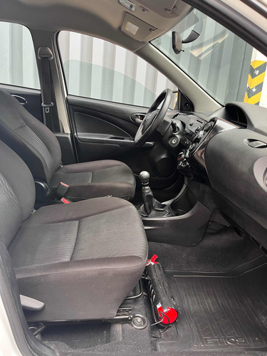 Toyota Etios 1.5 Sedan X