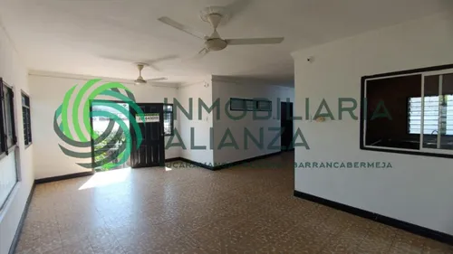 Apartamento En Arriendo En Pueblo Nuevo. Cod A16394