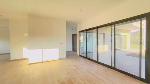 Imagen 20 de 30 de Casa 4 Ambientes Venta Santa Elena Pilar Del Este