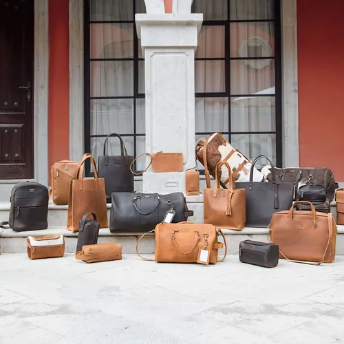 Neceser Travel De Piel Con Gancho Bolsa Interior Exterior Color