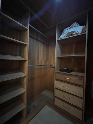 Vendo Apto En Cacicazgos, Uno Por Piso, 301 Metros.