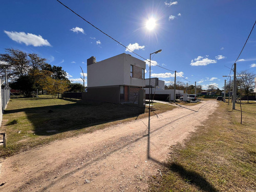 Lotes En Venta San Carlos, La Plata 149 Y 42, La Plata - 9.85 X 28.0m