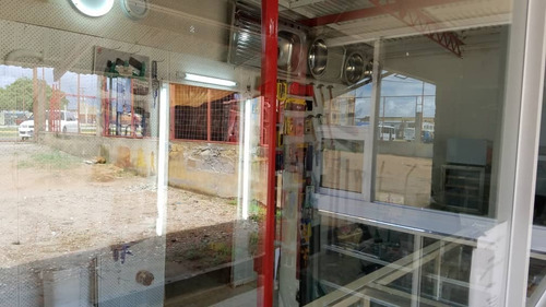 Imagen 10 de 22 de Local Comercial Av. Manuel Piar. Alto Trafico Peatonal Y Vehicular.
