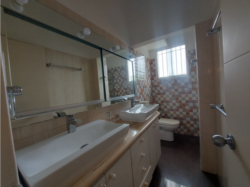 Se Vende Casa 550m2 La Lagunita Country Club 8699