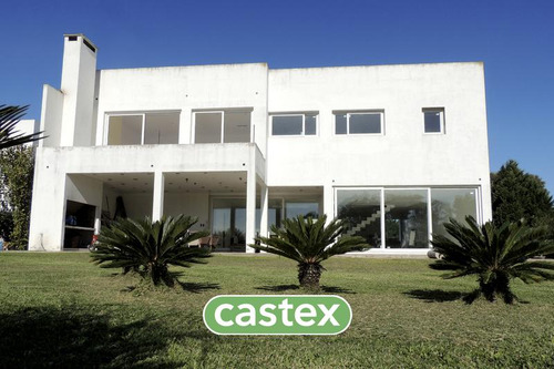 Casa En Venta  En San Eliseo Golf