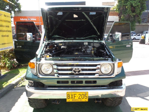 Imagen 10 de 15 de Toyota Land Cruiser 4wd