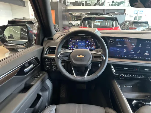 Chevrolet Suburban 6.2 High Country 4X4 At