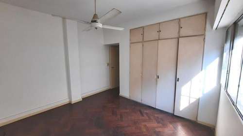 Imagen 8 de 12 de Venta - Caballito - Deparatamento De 3 Ambientes Al Frente A Reciclar - Oportunidad