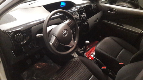 Toyota Etios 1.5 X Sedán 4p 2021 0km