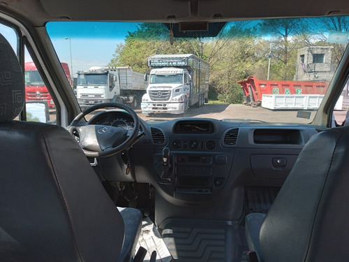 Imagen 13 de 18 de Mercedes-benz Sprinter 2.1 313 Combi 3550 15+1 Te S-airbag