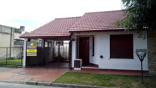 Casa Centrica En Lujan