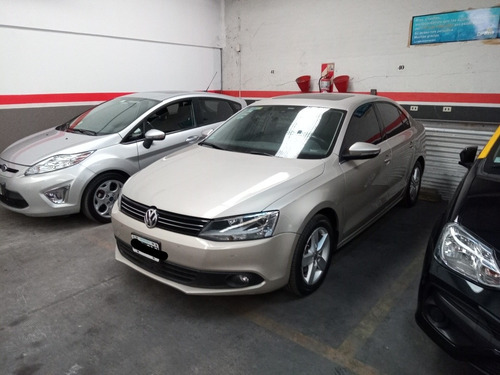 Volkswagen Vento 2.5 Luxury 170cv 2014