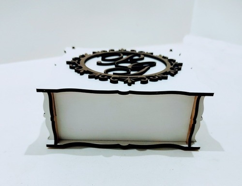 Imagem 7 de 8 de Kit 10 Caixas Casamento Lembrancinha Brasão Mdf - 12x12x5