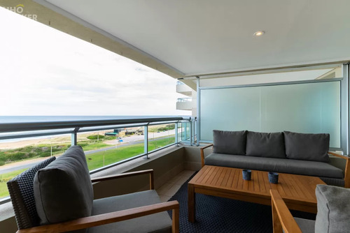 Hermoso Apartamento En Alquiler, Torre Lobos, Punta Del Este.