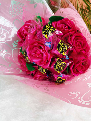 Imagem 6 de 8 de Buquê De Flores De Chocolate Com Flores Presente Especial