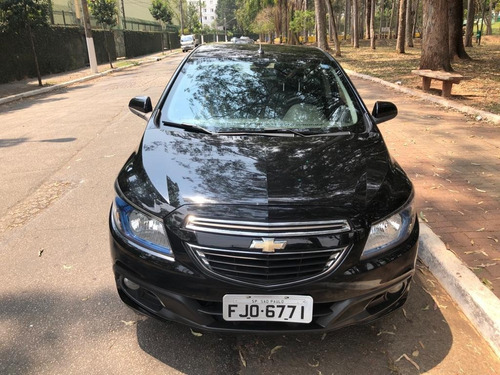 Chevrolet Prisma Ltz 2013/2014 ( Automático )