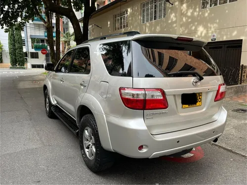 Toyota Fortuner 2.7l 4x4
