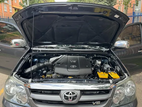 Toyota Fortuner 4.0 Sr5