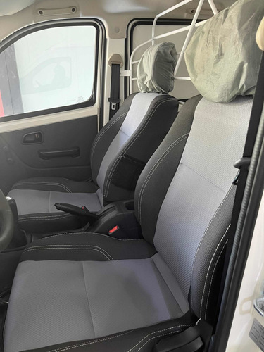 Imagen 8 de 18 de Changan M201 Cargo Van