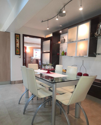 Apartamento De Dos Niveles La Boyera Hatillo (norte)