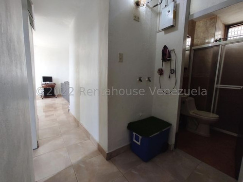 Imagen 18 de 30 de Apartamentos En Venta En Zona Oeste Barquisimeto, Lara 22-22657 Romer Gonzalez Profesional Inmobiliario Renta House