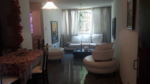 Imagen 4 de 9 de El Marques- Guatire, Conjunto Residencial Los Cardenales