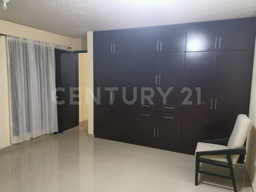Casa En Venta En Lomas De Banthi, San Juan Del Río, Queretaro.
