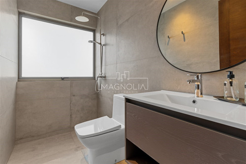 Casa En Arriendo De 7 Dorm. En Lo Barnechea