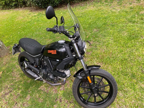 Ducati Scrambler Sixty 2