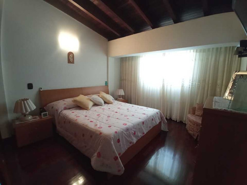 Imagen 15 de 26 de Venta Casa 200 M2 5h/4b/ 2p Alto Prado
