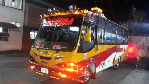 Buseta Npr Modelo 2007 -27 Pasajeros - Ruta Sta Rosa-pereira