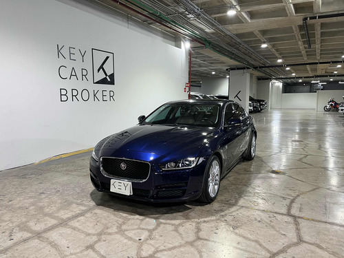 Jaguar XE 2.0 Pure