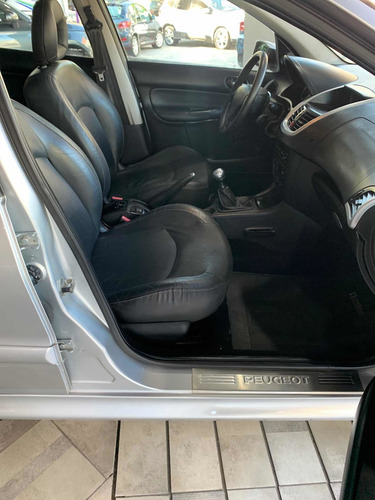Peugeot 207 2011 1.6 Xt