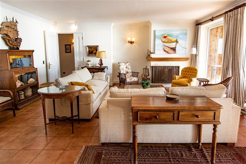 Departamento En Venta De 4 Dorm. En Zapallar