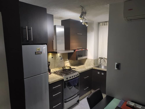 Imagen 4 de 8 de Vendo Apartamento Completamente Amueblado