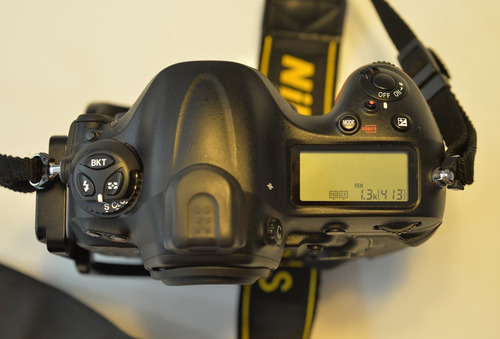 Nikon D4s Corpo