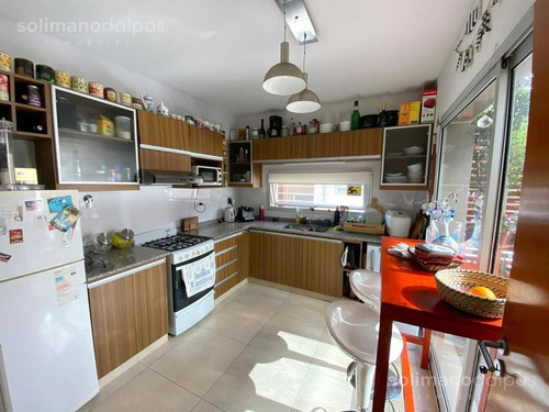Imagen 8 de 30 de Triplex 5 Amb Con Terraza Y Patio Propio - Olivos