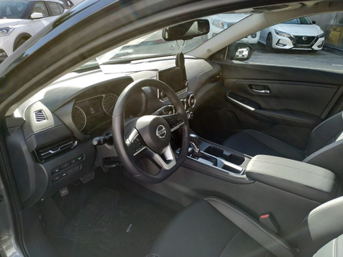 Imagen 22 de 25 de Nissan Sentra Exclusive Cvt (c)