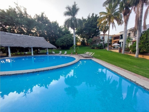 Casa En Condominio De Lujo En Residencial Bugambilias A 15 Minutos De Cuernavaca