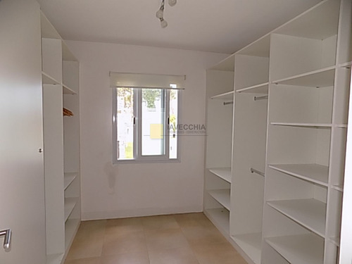 Imagen 14 de 24 de Venta De Casa De 4 Dormitorios En Boulevard Park