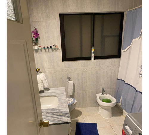 Vendo 2 Excelentes/amplios Deptos Antiguos Pero Remodelados