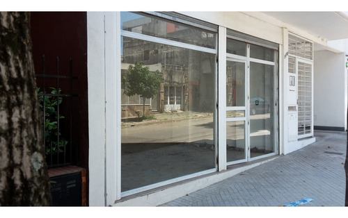 Imagen 2 de 7 de Local Comercial - B° Arroyito