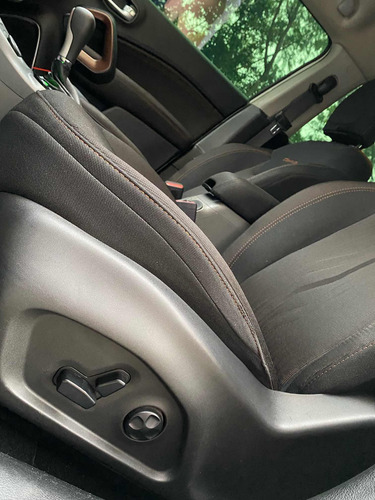 Fiat Toro 2.4 Volcano 16v Flex 4x2 Aut. 4p