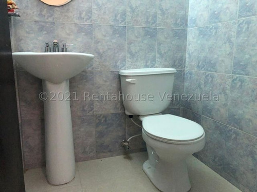Imagen 11 de 12 de Freddy Camacaro Rentahouse, Townhouse En Venta En Monteserino San Diego. 22-5280